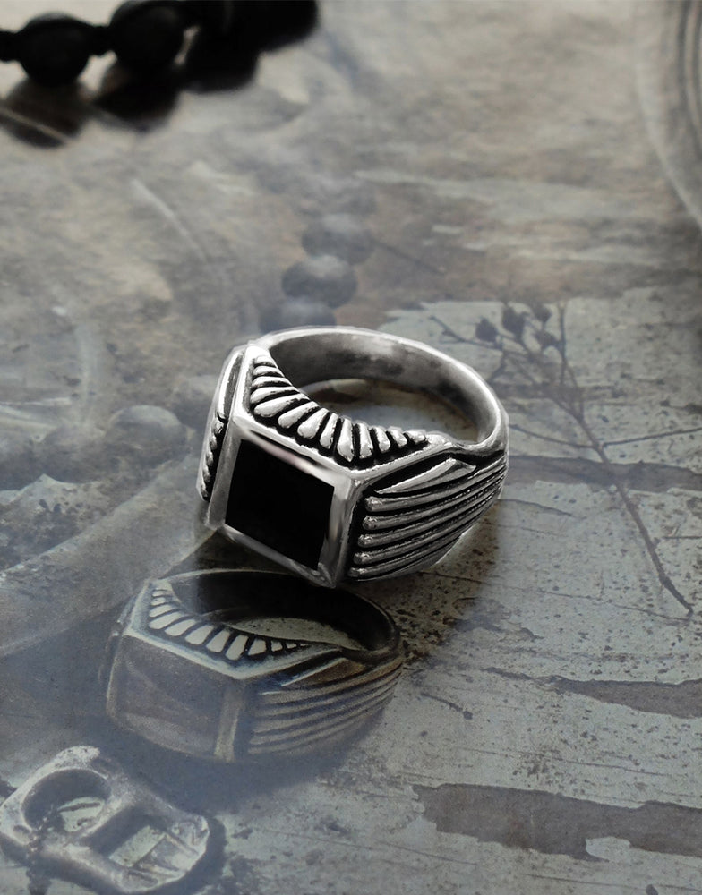 BOSTON Ring schwarzer Onyx silber